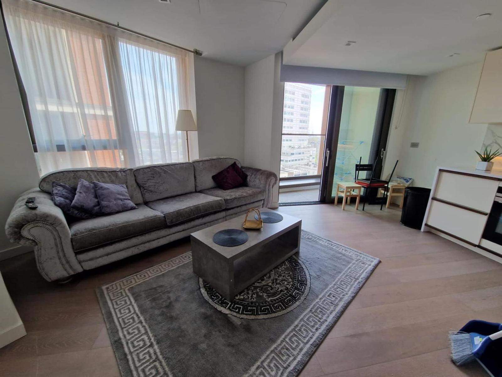 One Bedroom In Apartment
